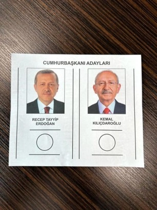 İşte ikinci turda kullanılacak oy pusulasının &ouml;rneği