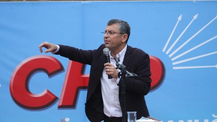 İstifası konuşulan &Ouml;zg&uuml;r &Ouml;zel, Anadolu turuna &ccedil;ıkacak