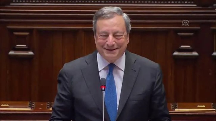 İtalya'da Başbakan Draghi g&ouml;revinden istifa etti