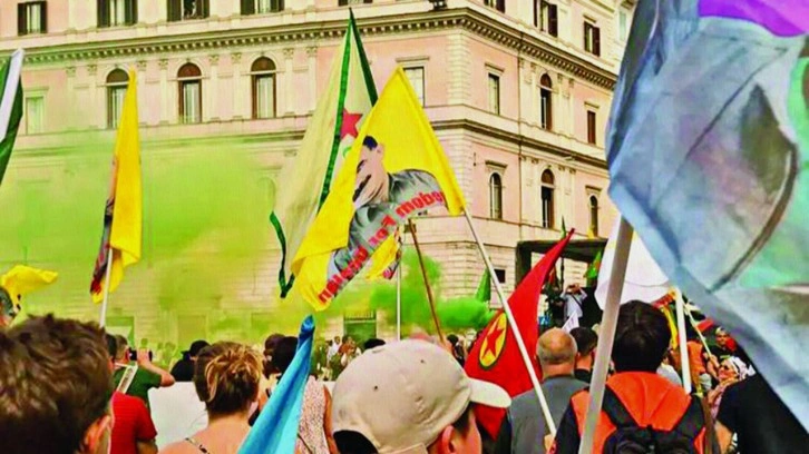 İtalya'nın Ankara B&uuml;y&uuml;kel&ccedil;isi skandal g&ouml;r&uuml;nt&uuml;ler nedeniyle Dışişleri Bakanlığına &ccedil;ağrıldı