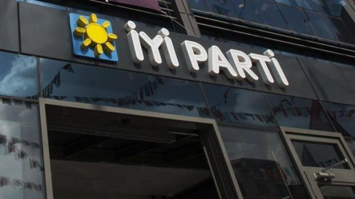 İYİ Parti Aksu Belediye Meclis &Uuml;yesi partisinden istifa etti