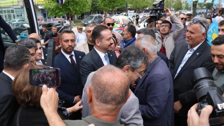 İYİ Parti S&ouml;zc&uuml;s&uuml;'ne &ccedil;ifte şok!