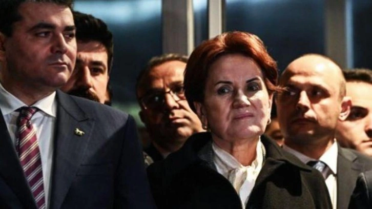 İYİ Parti'de toplu istifa! Hep birlikte MHP'ye &uuml;ye oldular!
