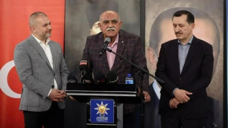 İYİ Parti'den istifa edip AK Parti'ye ge&ccedil;en Yaşar'dan Akşener'e tepki