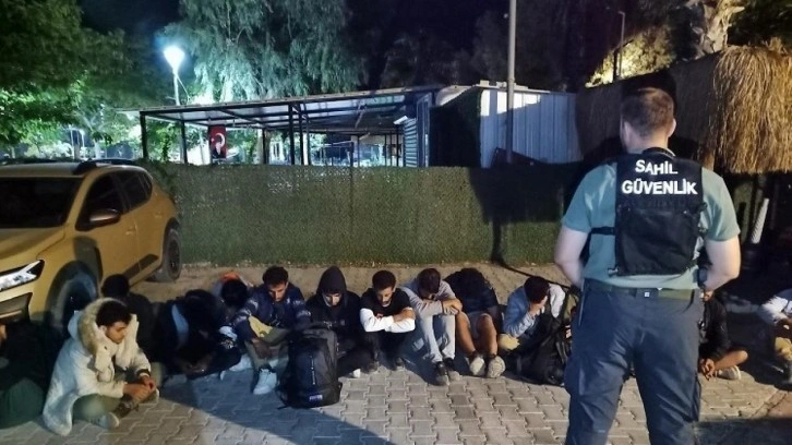 İzmir'de 14 düzensiz göçmen yakalandı