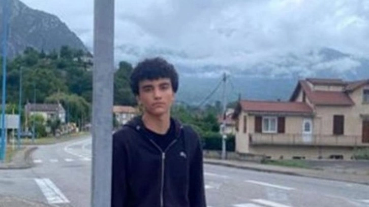 İzmir'de Cadılar Bayramı kutlamasında alkol alan çocuk hayatını kaybetti