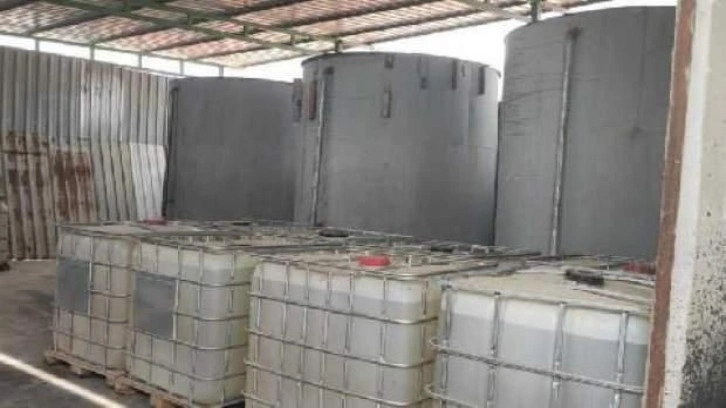 İzmir'de 20 ton karışımlı akaryakıt ele ge&ccedil;irildi