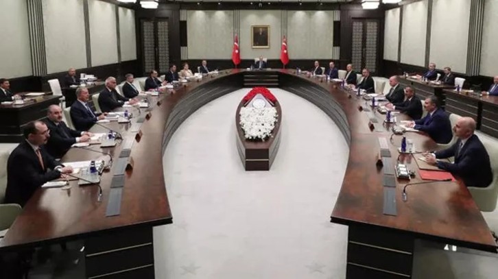 Kabine Beştepe'de toplandı! 5 milyona aşkın gencin g&ouml;z&uuml; &ccedil;ıkacak kararda