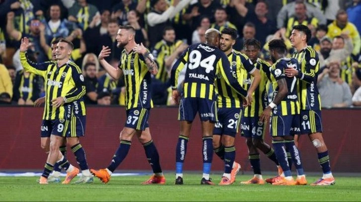 Kadıköy'de 6 gollü düellodan Fenerbahçe çıktı!
