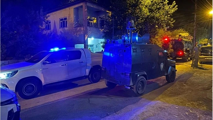 Kalaşnikoflu saldırı: Baba öldü, 3 kızı yaralandı