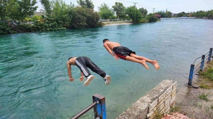 Kardeşini kurtarmak istedi, hayatını kaybetti