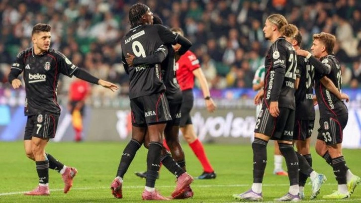 Kartal Konya'da yıldızlarıyla uçtu