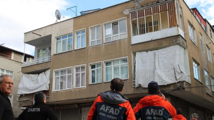 Kayseri'de hareketli anlar: Yıkılma tehlikesi olan bina boşaltıldı!