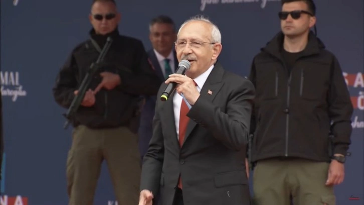Kemal kılı&ccedil;daroğlu Samsun mitingine &ccedil;elik yelekle &ccedil;ıktı! &Ouml;zel tim sahnede bekledi