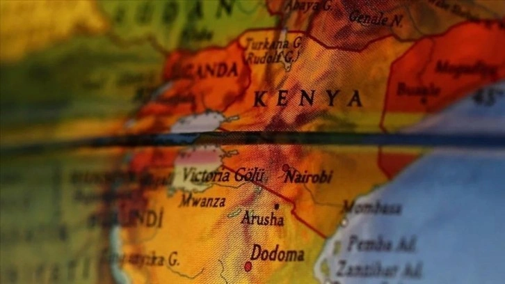 Kenya'da 95 kız &ouml;ğrenci aynı anda fel&ccedil; ge&ccedil;irdi