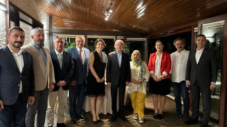 Kılı&ccedil;daroğlu gazetecilerle buluştu