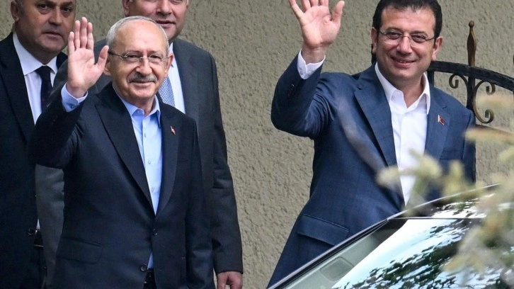 Kılı&ccedil;daroğlu ve İmamoğlu'ndan Menderes'in kabrine ziyaret