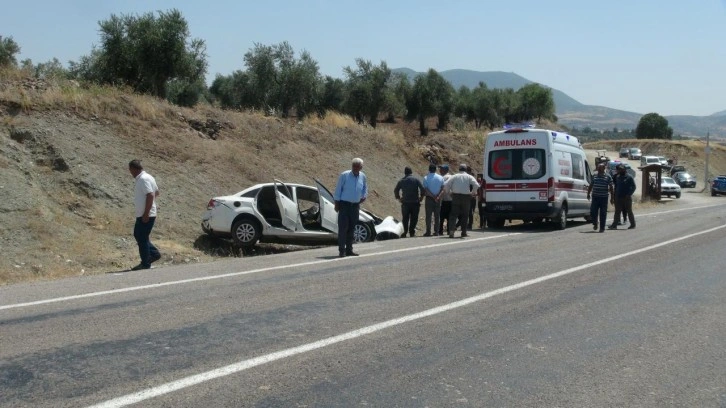 Kilis'te otomobiller çarpıştı: 8 yaralı