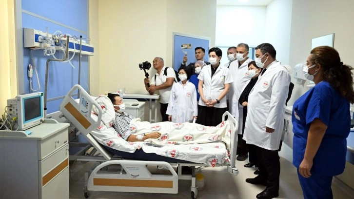 Kırgızistan'da ilk b&ouml;brek nakli ameliyatı T&uuml;rk hekimlerce yapıldı