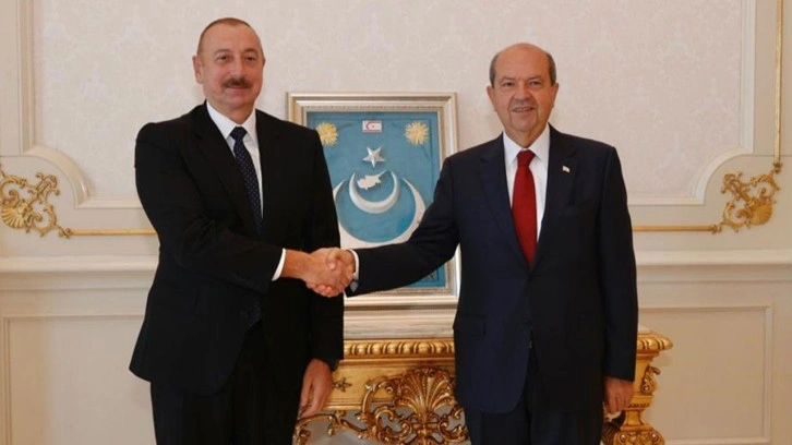 KKTC Cumhurbaşkanı Ersin Tatar, Azerbaycan Cumhurbaşkanı İlham Aliyev'le g&ouml;r&uuml;şt&uuml;
