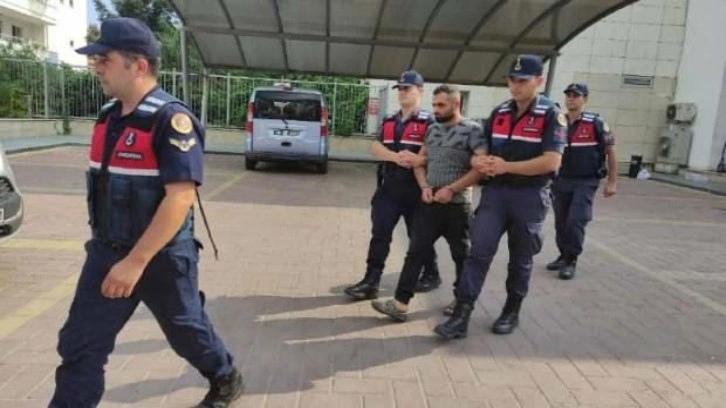 K&ouml;t&uuml; iş&ccedil;ilik nedeniyle tartıştığı arkadaşını sopa ve bı&ccedil;akla &ouml;ld&uuml;rd&uuml;