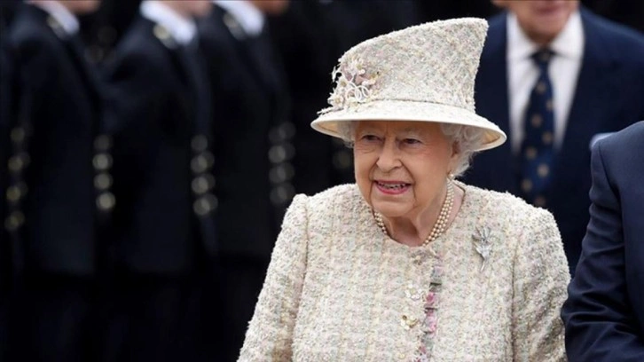 Krali&ccedil;e Elizabeth &ouml;l&uuml;m&uuml;n&uuml;n birinci yılında anılıyor
