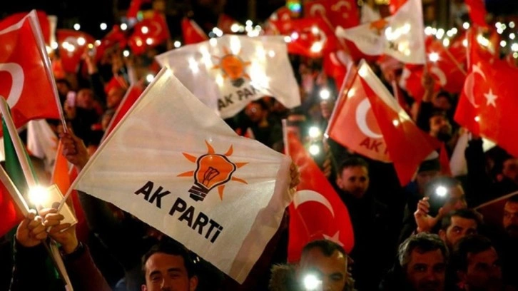 Kritik toplantı sonrası AK Parti'den sert a&ccedil;ıklama! 11 il i&ccedil;in harekete ge&ccedil;ildi...