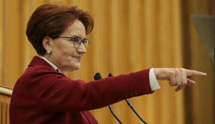 K&uuml;rs&uuml;y&uuml; TGC Genel Sekreteri G&uuml;neş'e bırakan Akşener'e TGC'deki ...