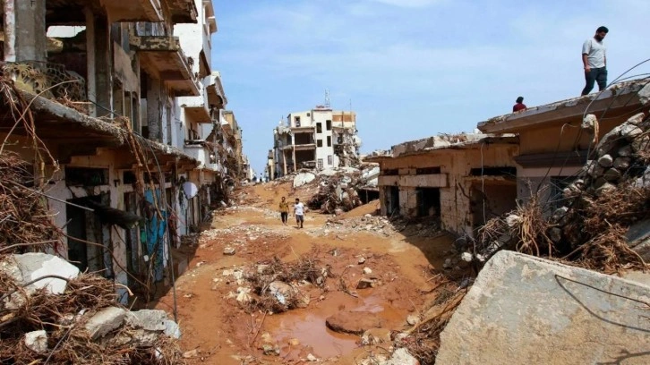 Libya'da sel felaketi! &Ouml;l&uuml; sayısı 6 bine &ccedil;ıktı