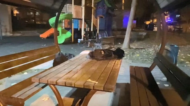 Liselilerin kavgası kanlı bitti! Bir &ouml;ğrenci yaralı