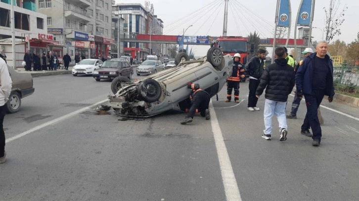 Malatya'da otomobiller çarpıştı: 3 yaralı