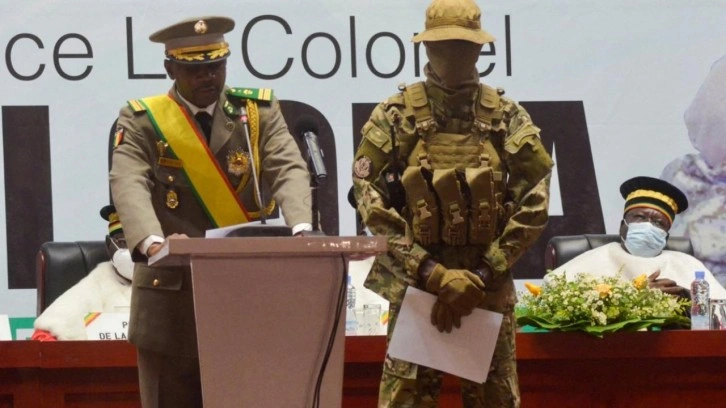 Mali'de muhalefet partilerinin faaliyetleri askıya alındı