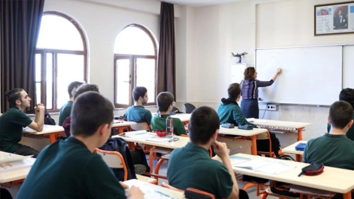 MEB 2025-2026 eğitim öğretim yılı takvimi! İşte ara tatil ve yarıyıl takvimi