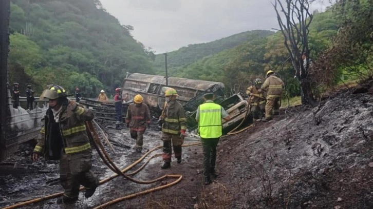 Meksika&rsquo;da tanker faciası
