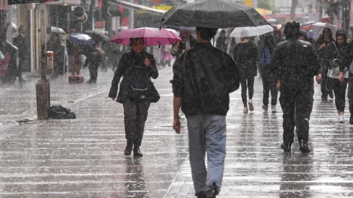 Meteoroloji uzmanından sağanak uyarısı: 3 gün sürecek, tüm yurdu etkileyecek!