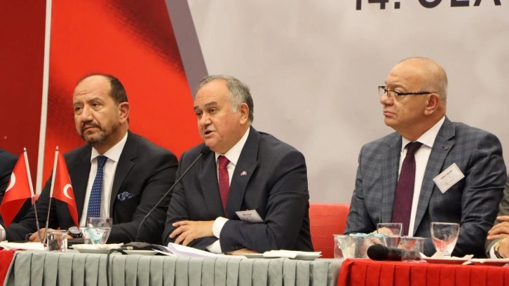 MHP'li Erkan Ak&ccedil;ay: T&uuml;rkiye'nin &ouml;n&uuml;n&uuml; kesemeyecekler