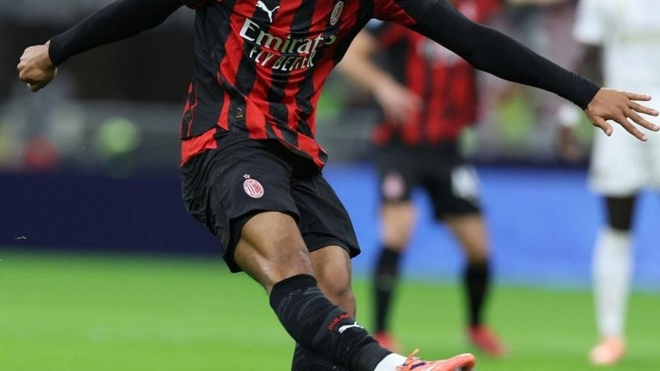 Milan, 1 puanı 90+3'te kurtardı