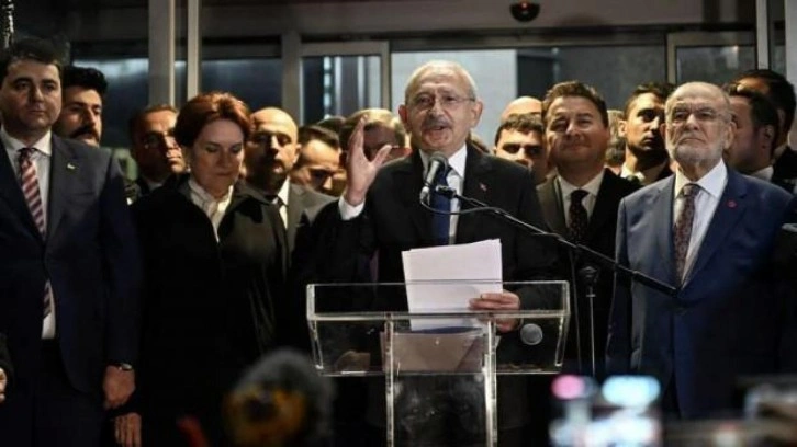 Milli G&ouml;r&uuml;ş&ccedil;&uuml; 15 isim y&ouml;netimden uzaklaştırıldı! Saadet Partisi'nde neler oluyor?