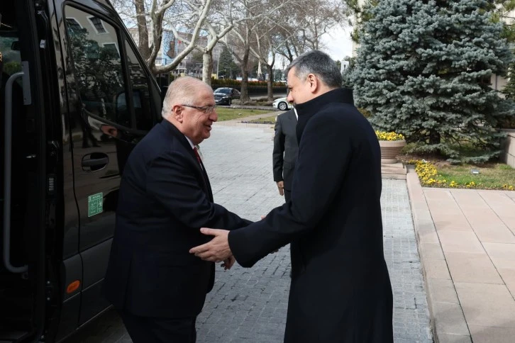 Milli Savunma Bakanı G&uuml;ler&rsquo;den İ&ccedil;işleri Bakanı &Ccedil;ift&ccedil;i&rsquo;ye Ziyaret