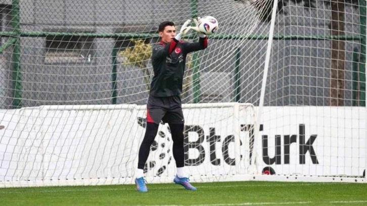 Milli Takım kampında kriz! TFF duyurdu: Berke Özer İzinsiz terk etti...