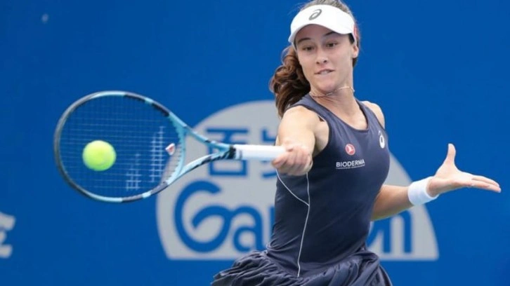 Milli tenisçi Zeynep Sönmez, turnuvaya veda etti