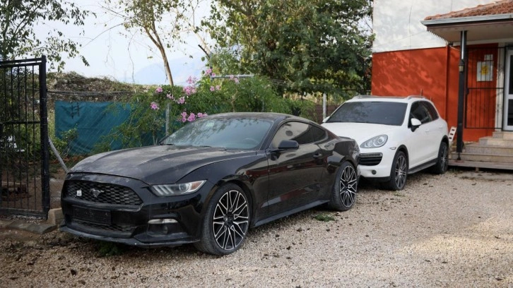 Milyonluk araçlar çürümeye terk edildi!