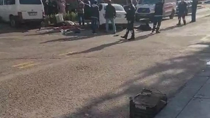 Minibüs ile otomobil çarpıştı: 3'ü ağır, 9 yaralı
