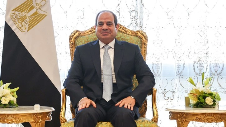Mısır Cumhurbaşkanı Sisi: Filistinlilerin topraklarından s&uuml;r&uuml;lmesini reddediyoruz