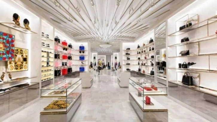 Moda devi Prada, Versace'yi satın aldı