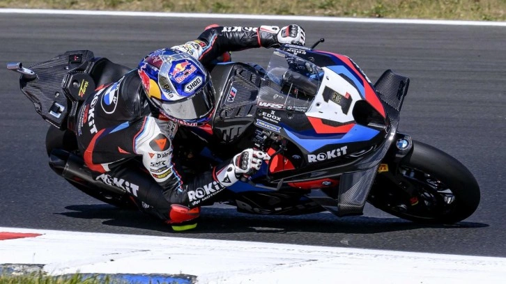 Motor sporlarının kaderi bu imza ile değişti: Toprak Razgatlıoğlu tarihe geçti