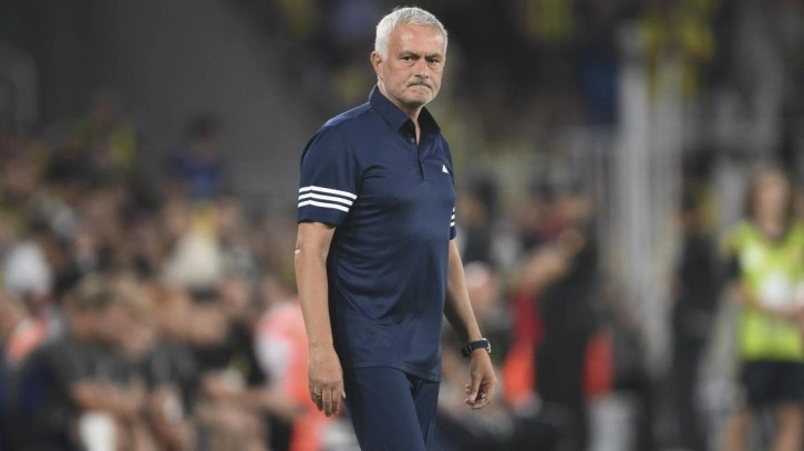 Mourinho'dan flaş açıklama! Göztepe maçı ertelenecek mi?