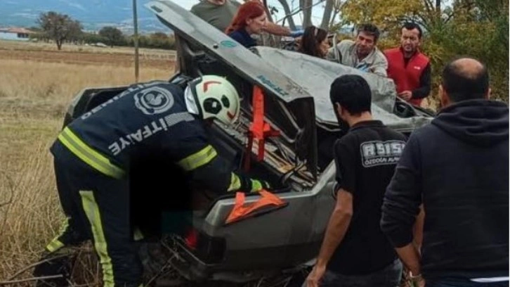 Mucize kurtuluş! Hurdaya dönen araçtan sağ çıktı