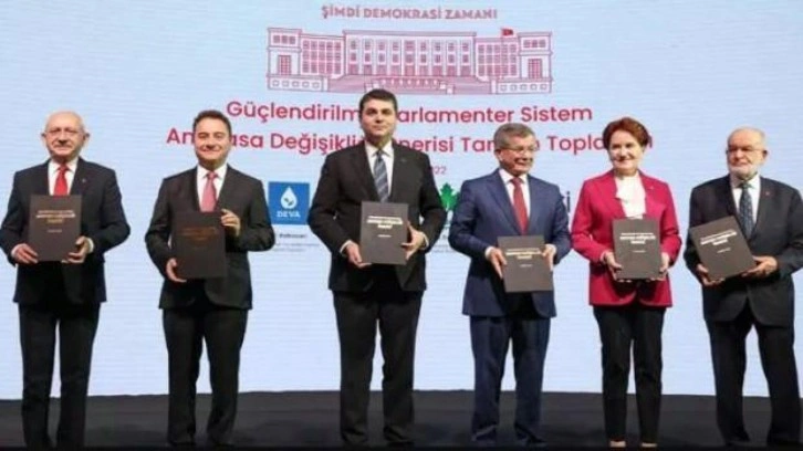 Muhalif Anayasa profes&ouml;r&uuml; &ccedil;ılgına d&ouml;nd&uuml;! Altılı masanın &ouml;nerdiği sistemi yerden yere vurdu
