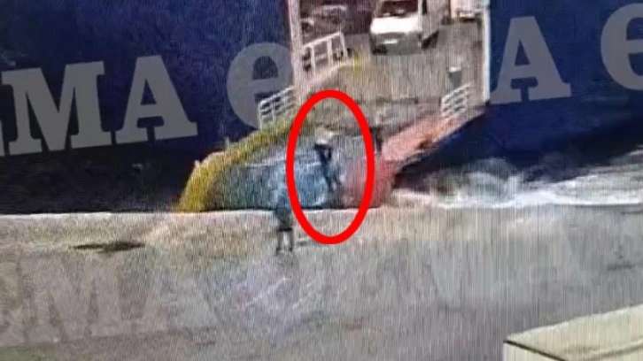 M&uuml;rettebatın denize ittiği yolcu &ouml;ld&uuml;